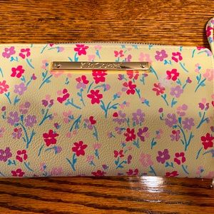 Betsy Johnson wallet